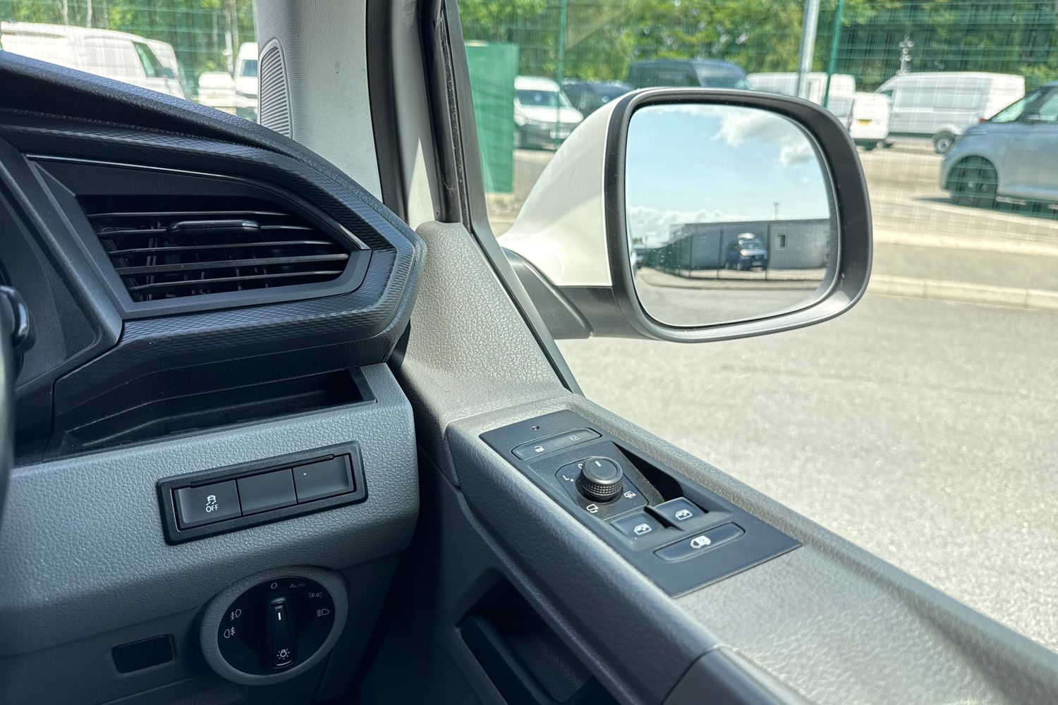 Used Volkswagen Transporter 2024 for sale - 77742195: Photo 21