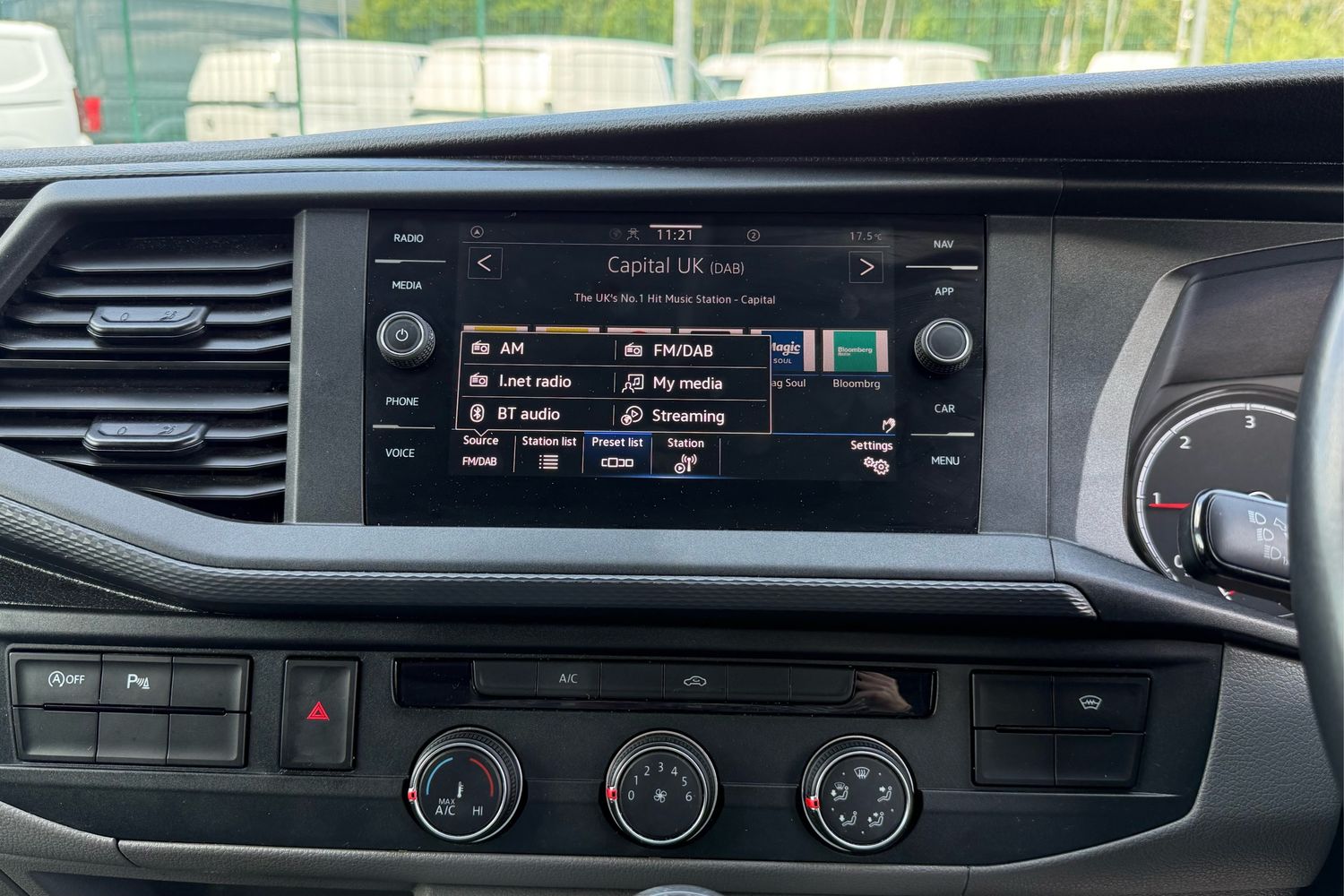 Used Volkswagen Transporter 2024 for sale - 77742195: Photo 41