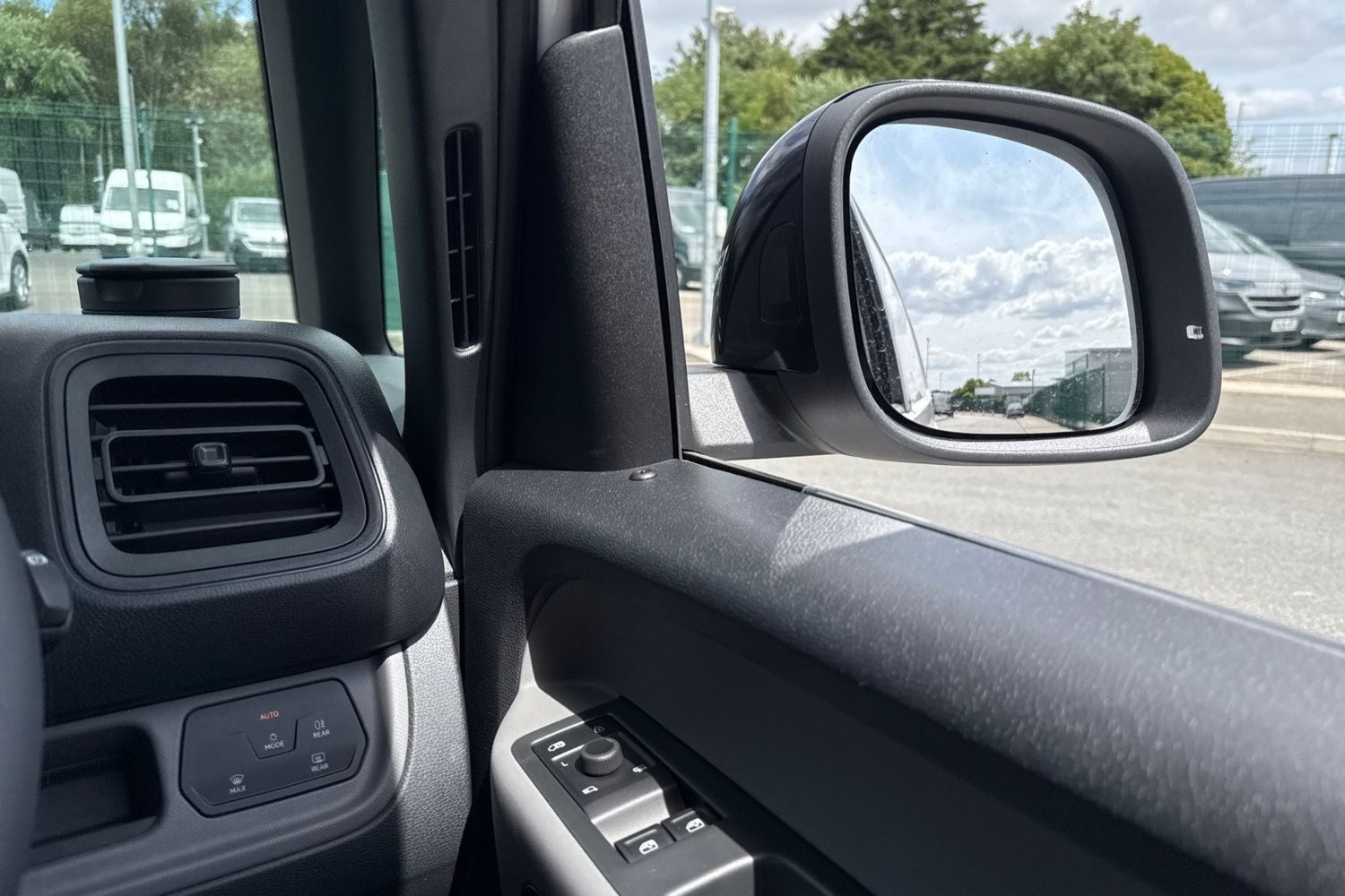 Used Volkswagen ID. Buzz Cargo 2025 for sale - 77037388: Photo 20