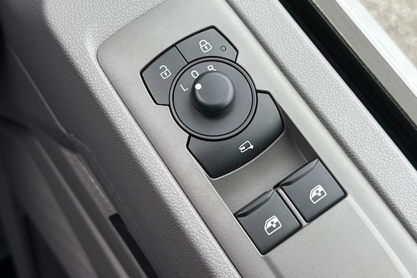 Used Volkswagen Transporter 2025 for sale - 76242726: Photo 40