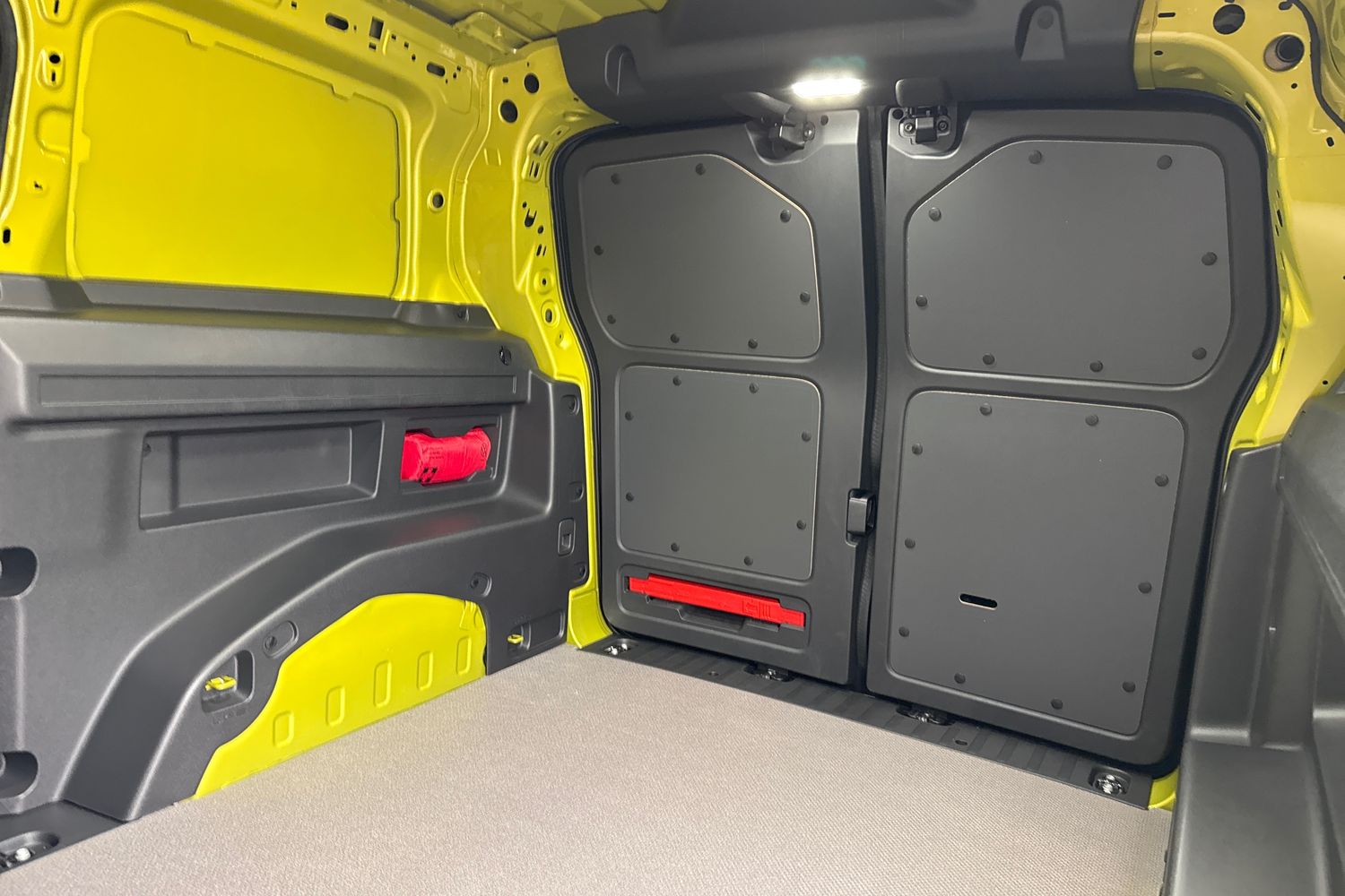 Used Volkswagen ID. Buzz Cargo 2025 for sale - 77014035: Photo 18