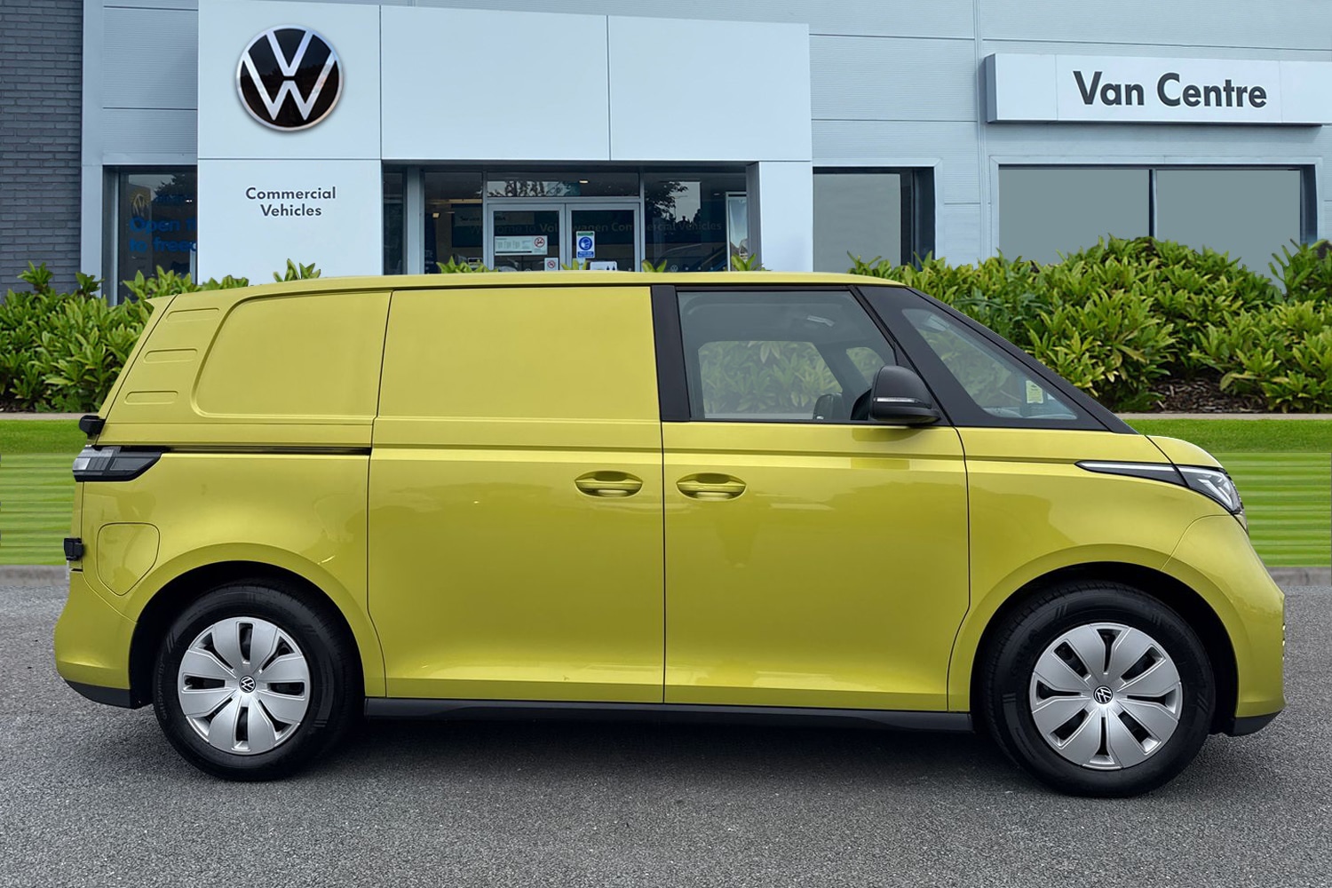 Used Volkswagen ID. Buzz Cargo 2025 for sale - 77014035: Photo 3
