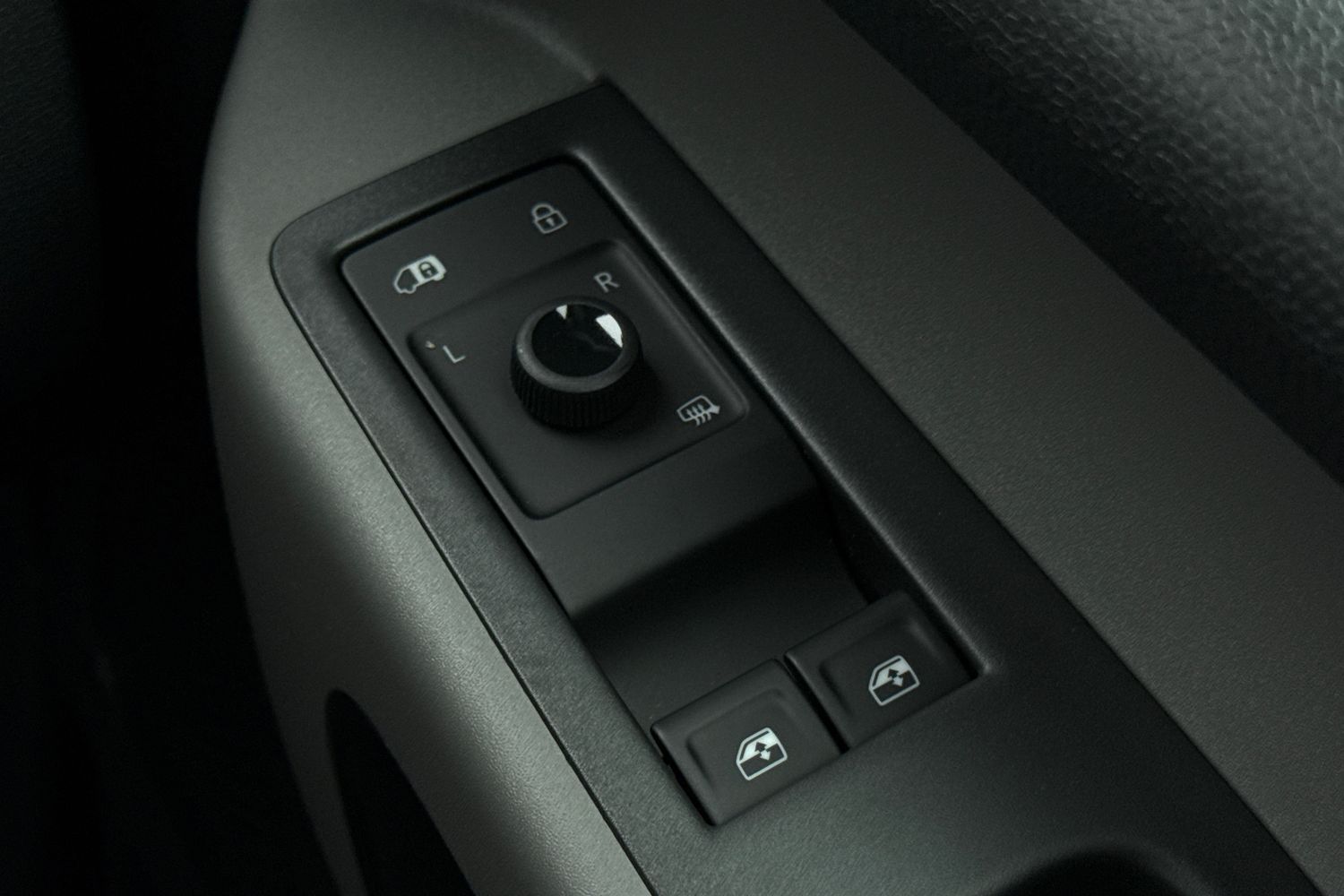 Used Volkswagen ID. Buzz Cargo 2025 for sale - 77014035: Photo 40