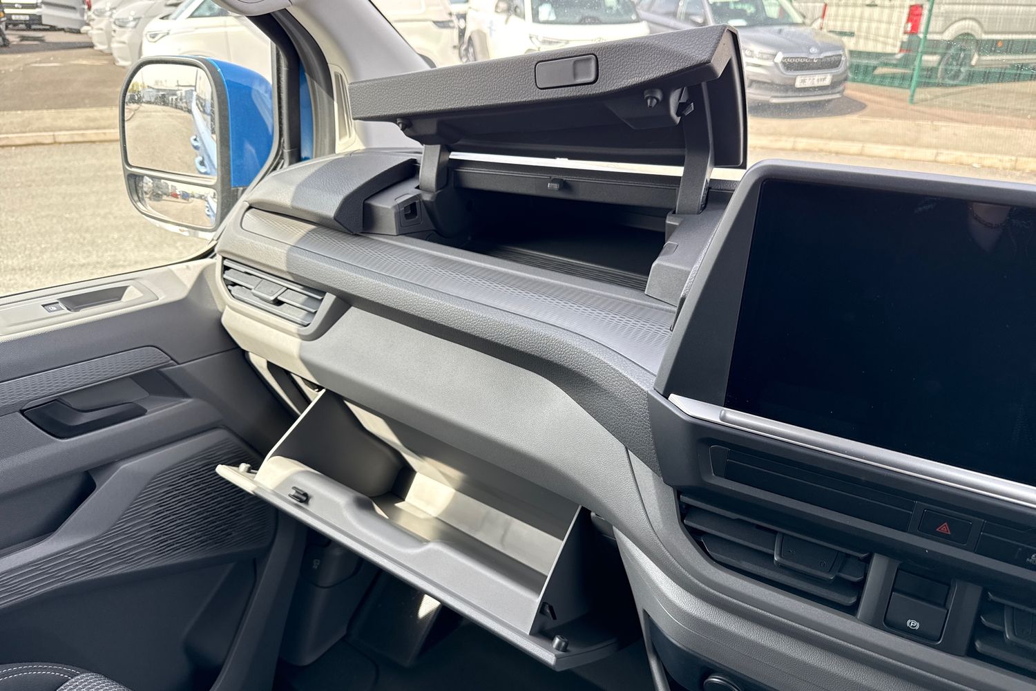 Used Volkswagen Transporter 2025 for sale - 78209511: Photo 31