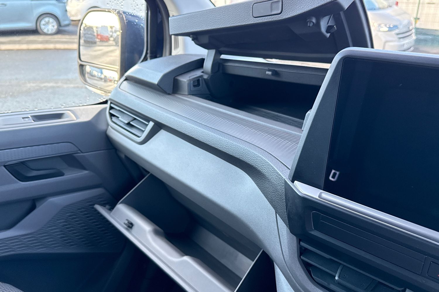 Used Volkswagen Transporter 2025 for sale - 77919358: Photo 32