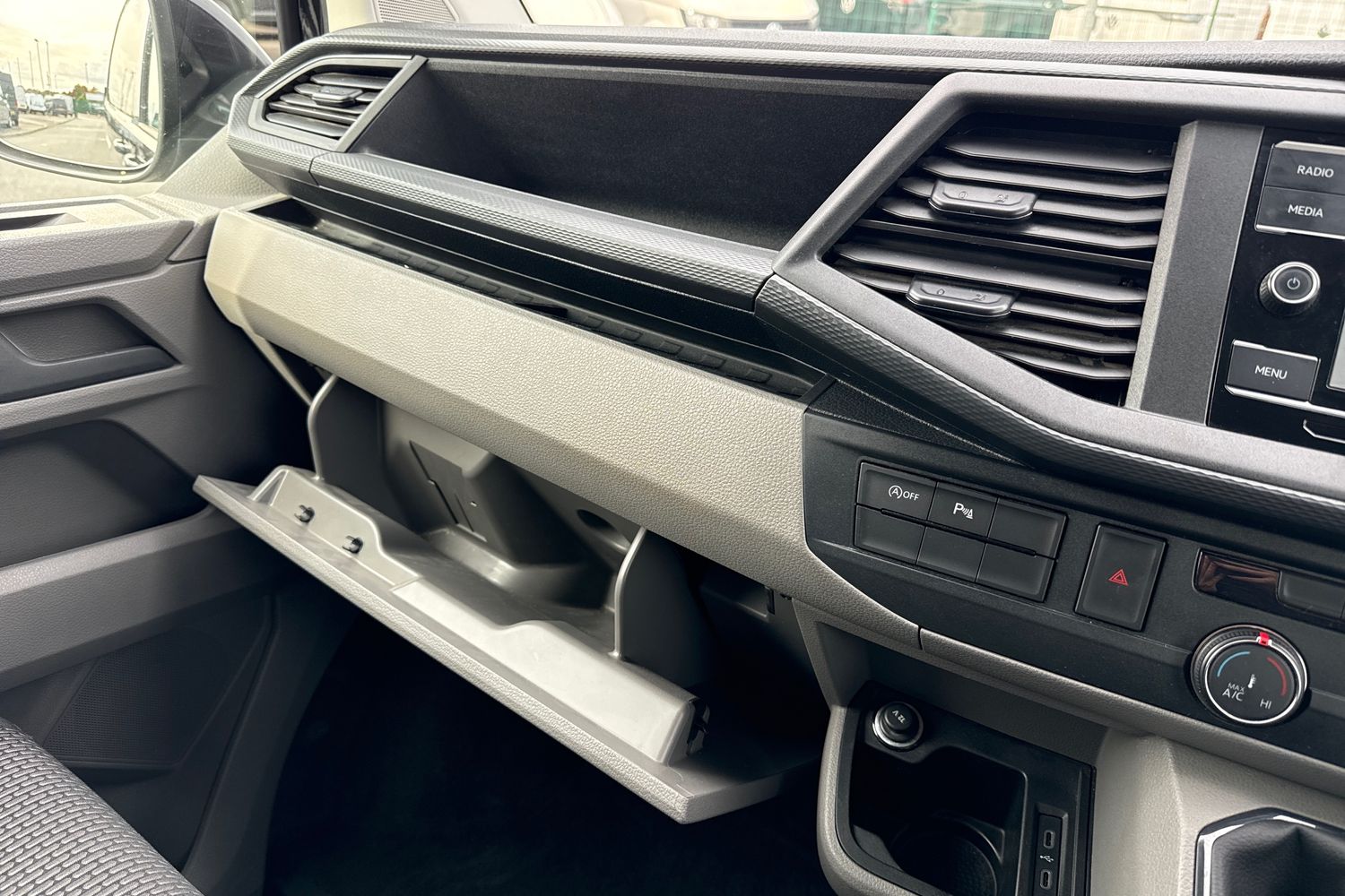 Used Volkswagen Transporter 2024 for sale - 76739593: Photo 34