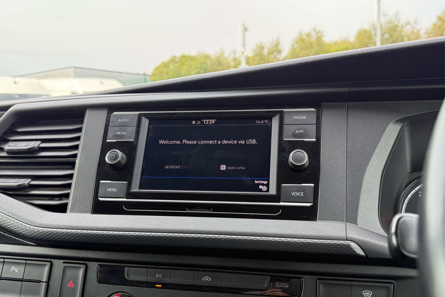 Used Volkswagen Transporter 2024 for sale - 76739593: Photo 49