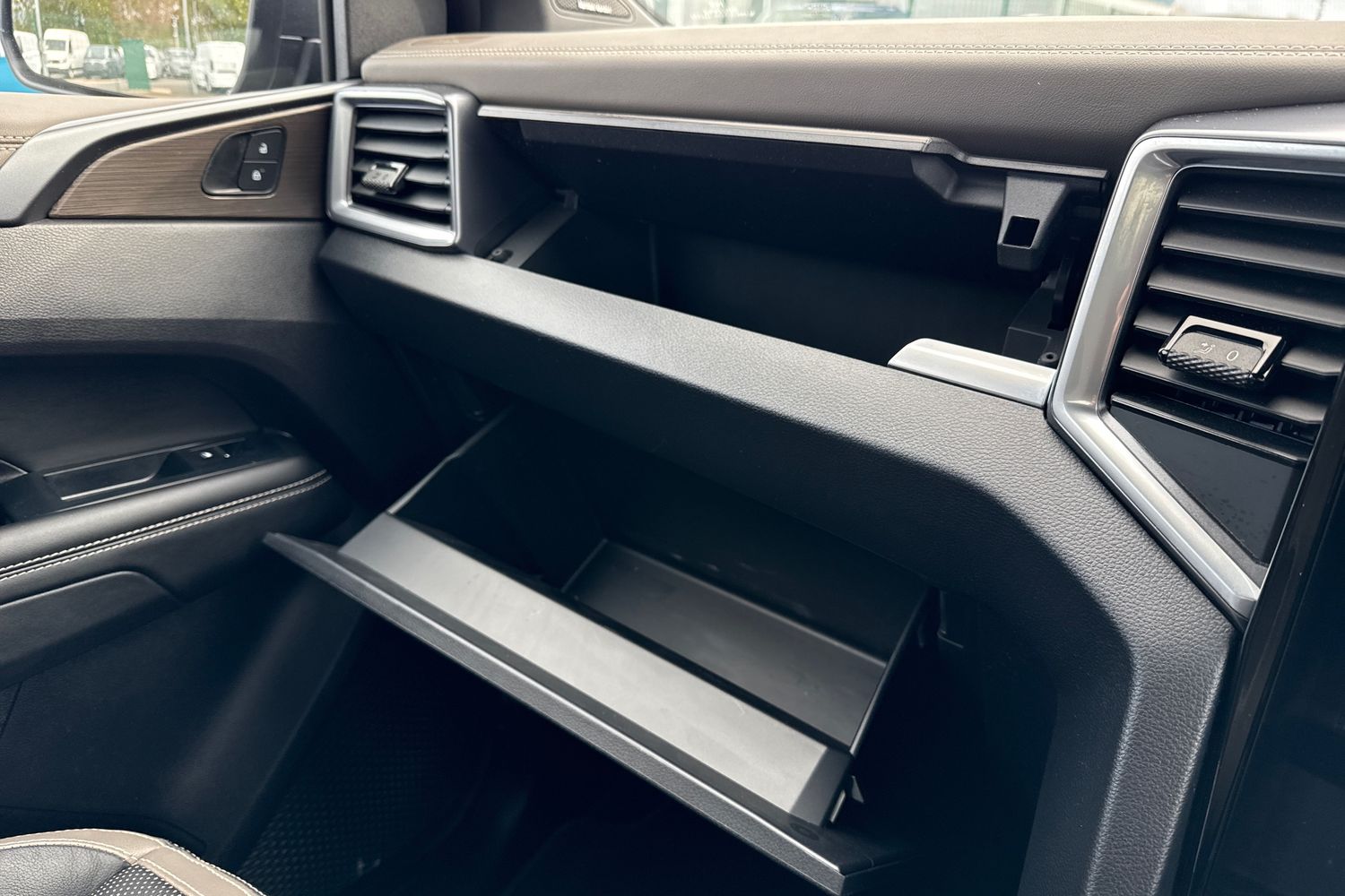 Used Volkswagen Amarok 2024 for sale - 76469344: Photo 41