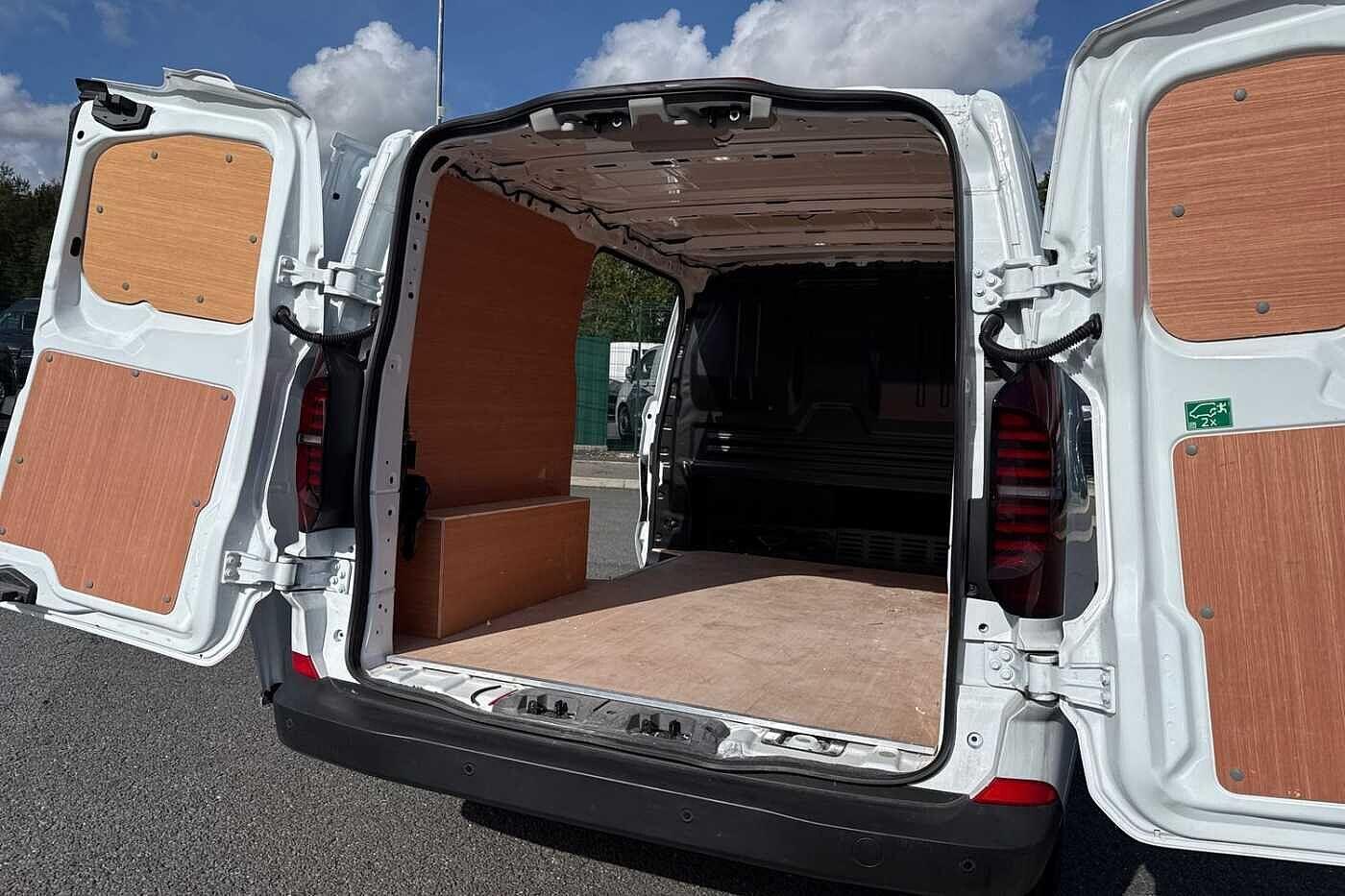 Used Volkswagen Transporter 2025 for sale - 76629960: Photo 30