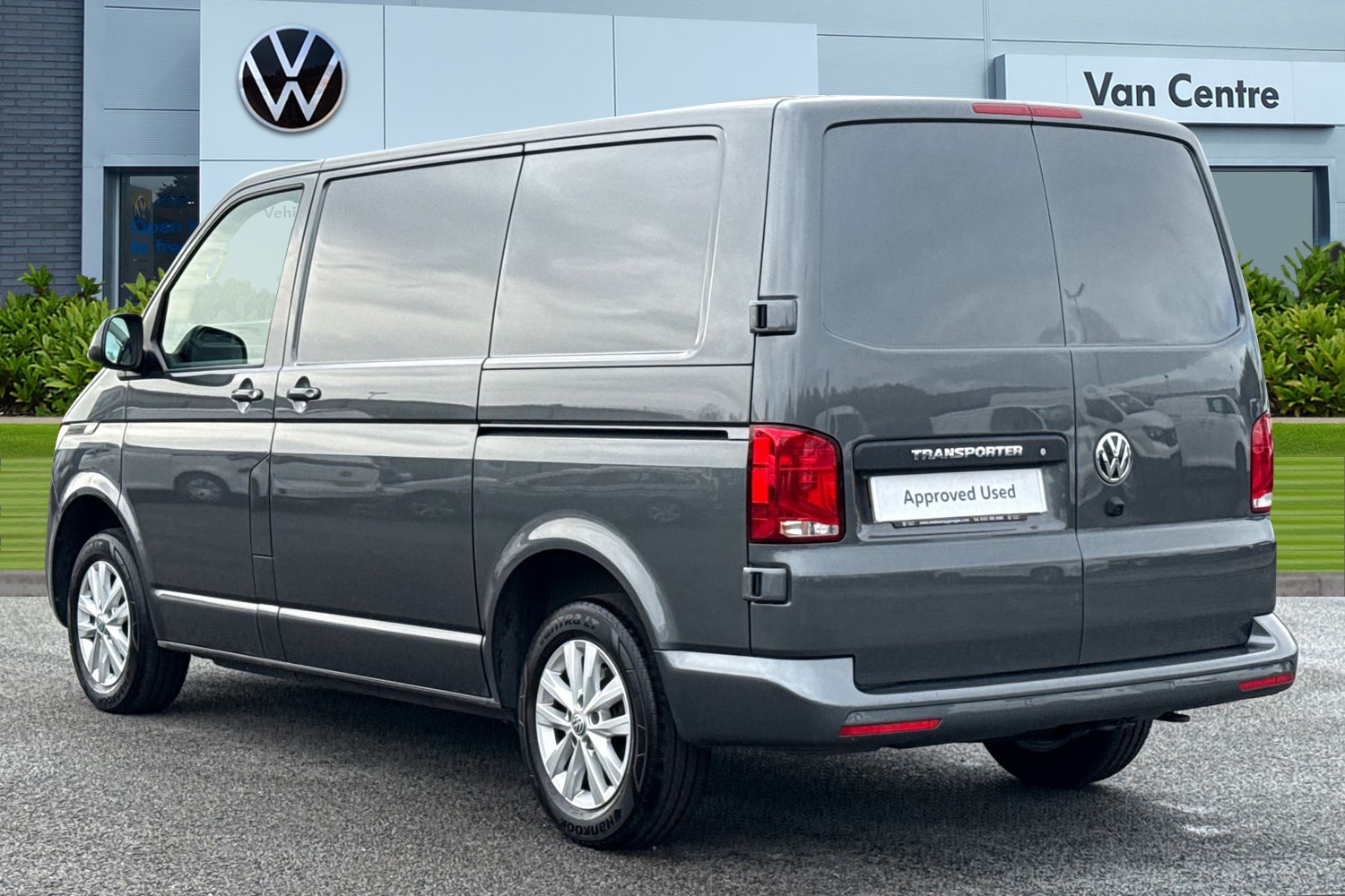 Used Volkswagen Transporter 2024 for sale - 77058359: Photo 2