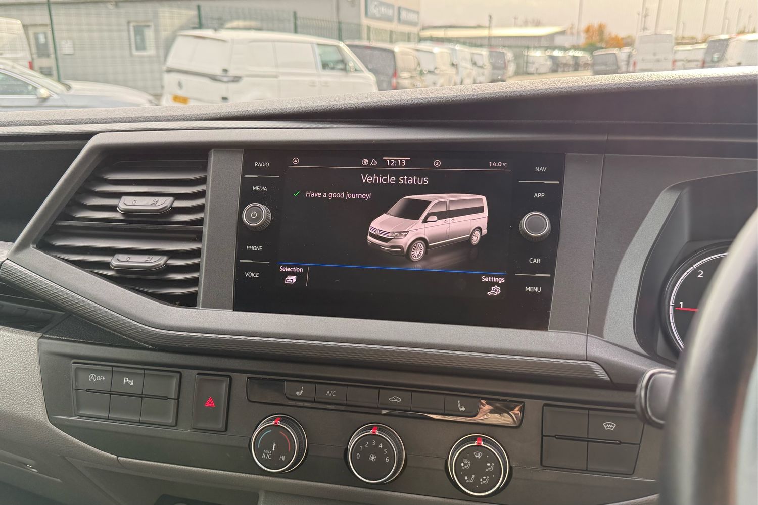 Used Volkswagen Transporter 2024 for sale - 77058359: Photo 49