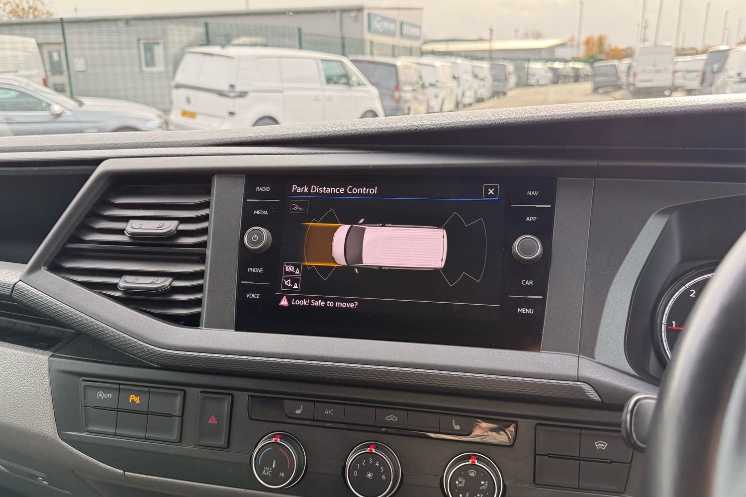 Used Volkswagen Transporter 2024 for sale - 77058359: Photo 51