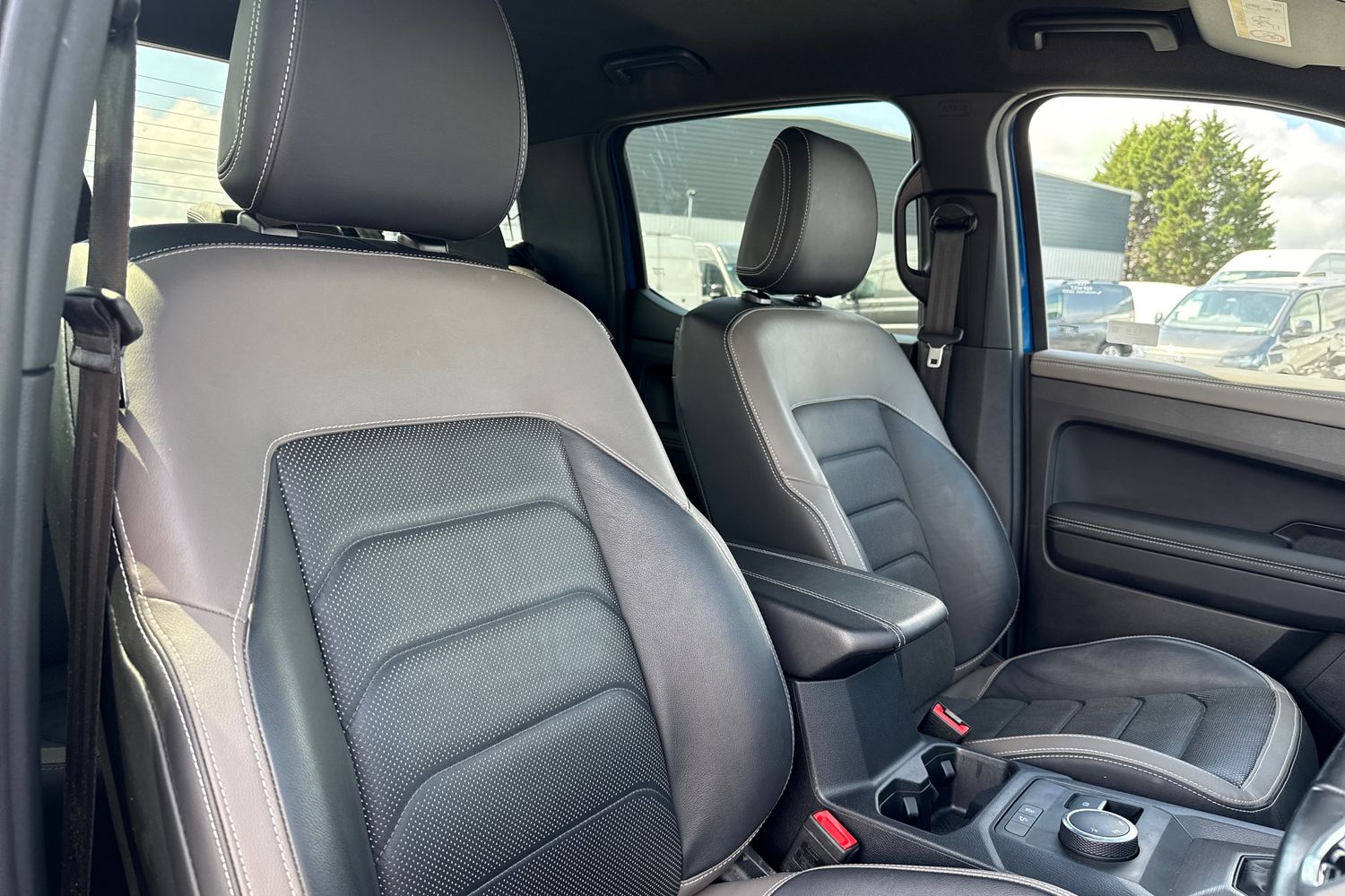 Used Volkswagen Amarok 2024 for sale - 76520103: Photo 23