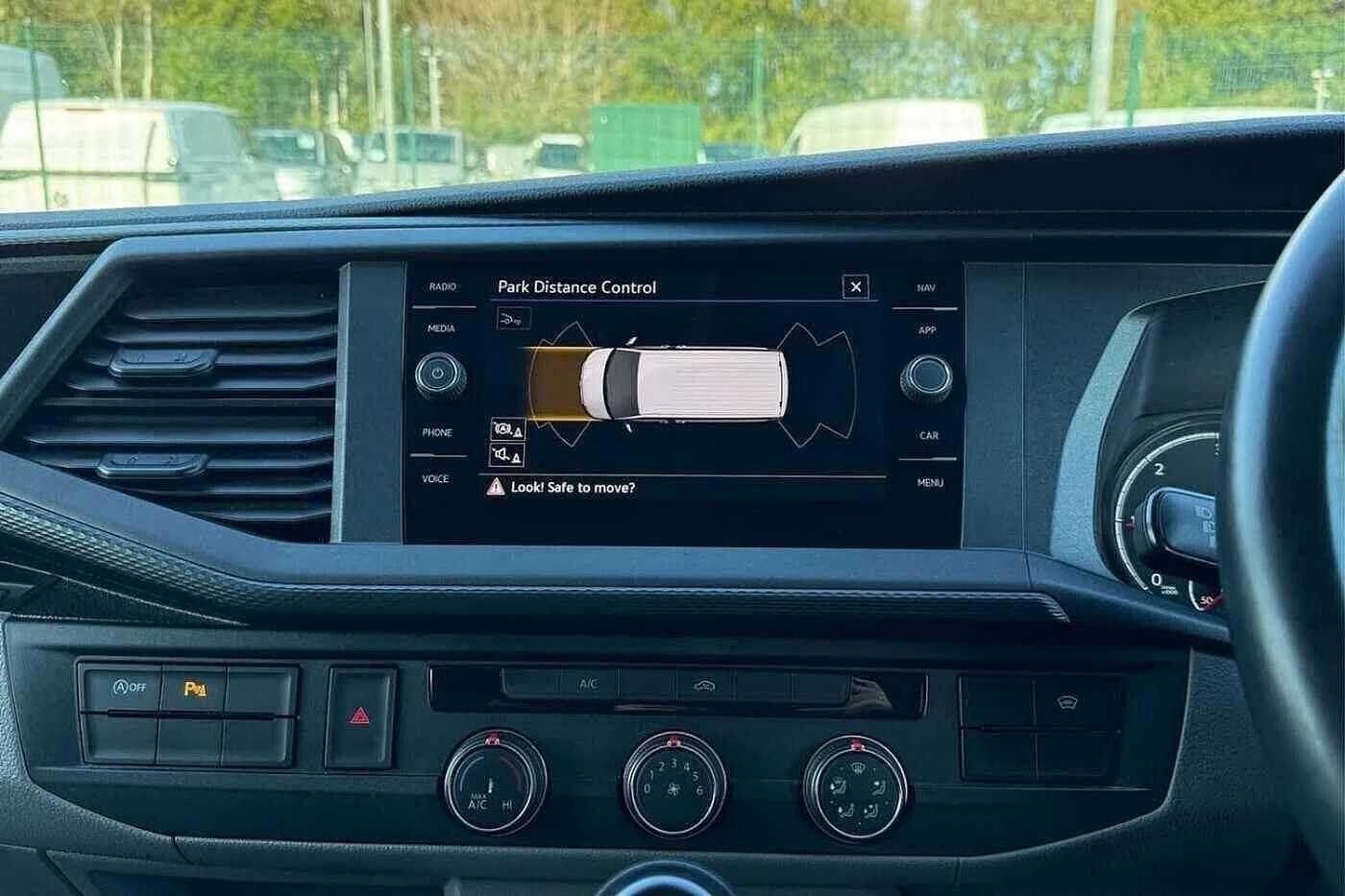 Used Volkswagen Transporter 2024 for sale - 77211544: Photo 48