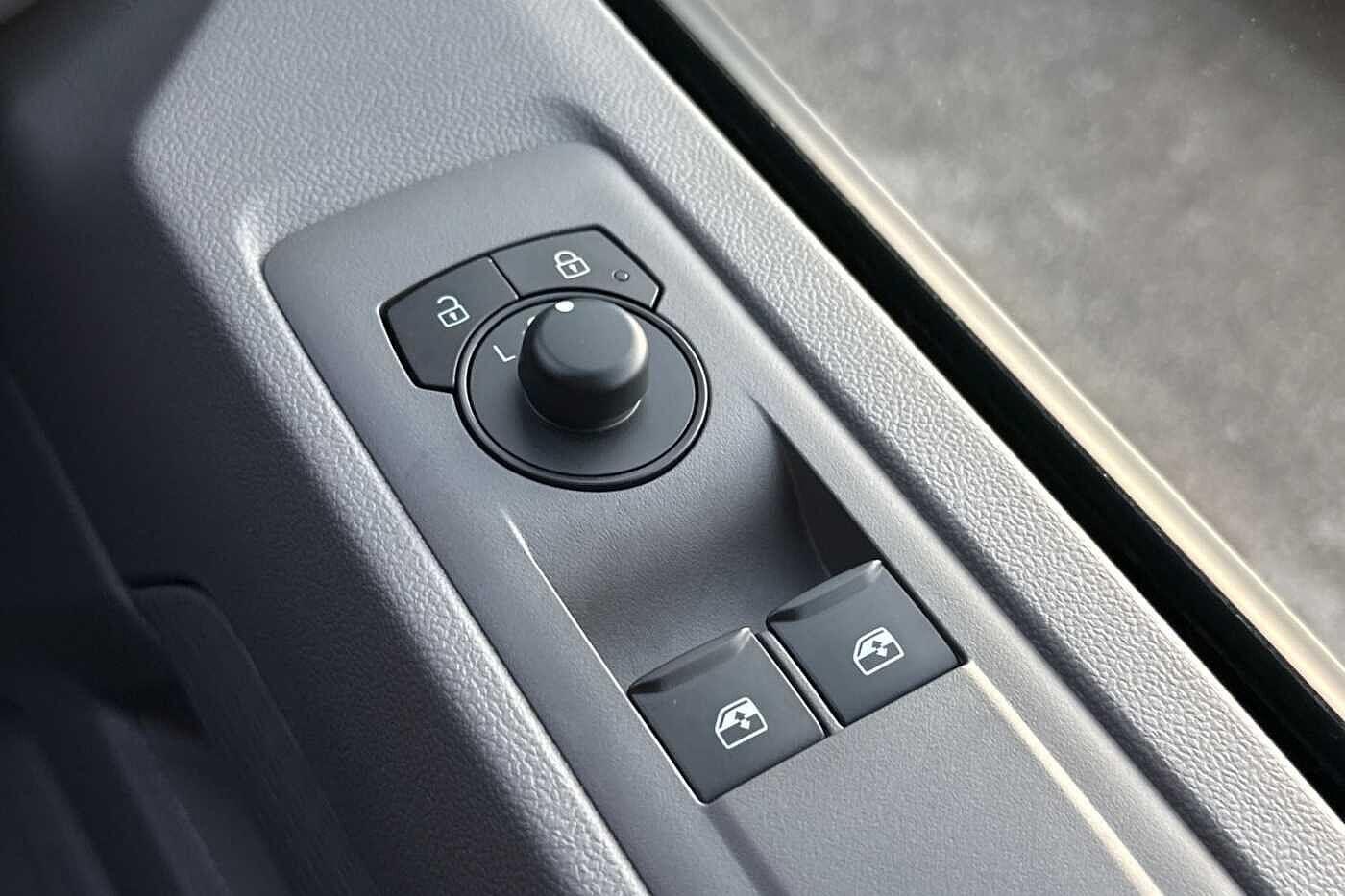 Used Volkswagen Transporter 2025 for sale - 77014051: Photo 41