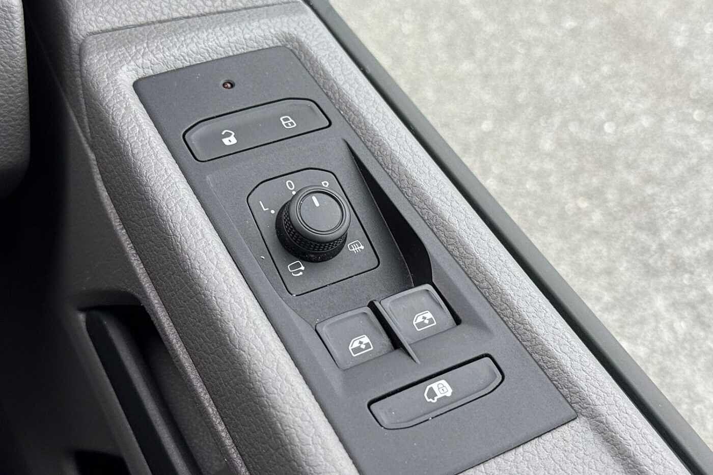 Used Volkswagen Transporter 2024 for sale - 76617122: Photo 37