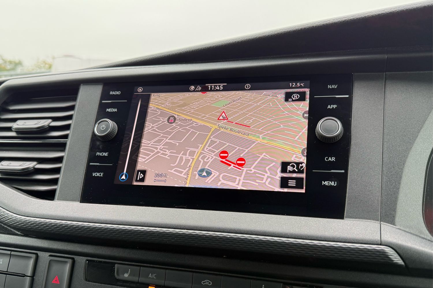 Used Volkswagen Transporter 2024 for sale - 76617122: Photo 51