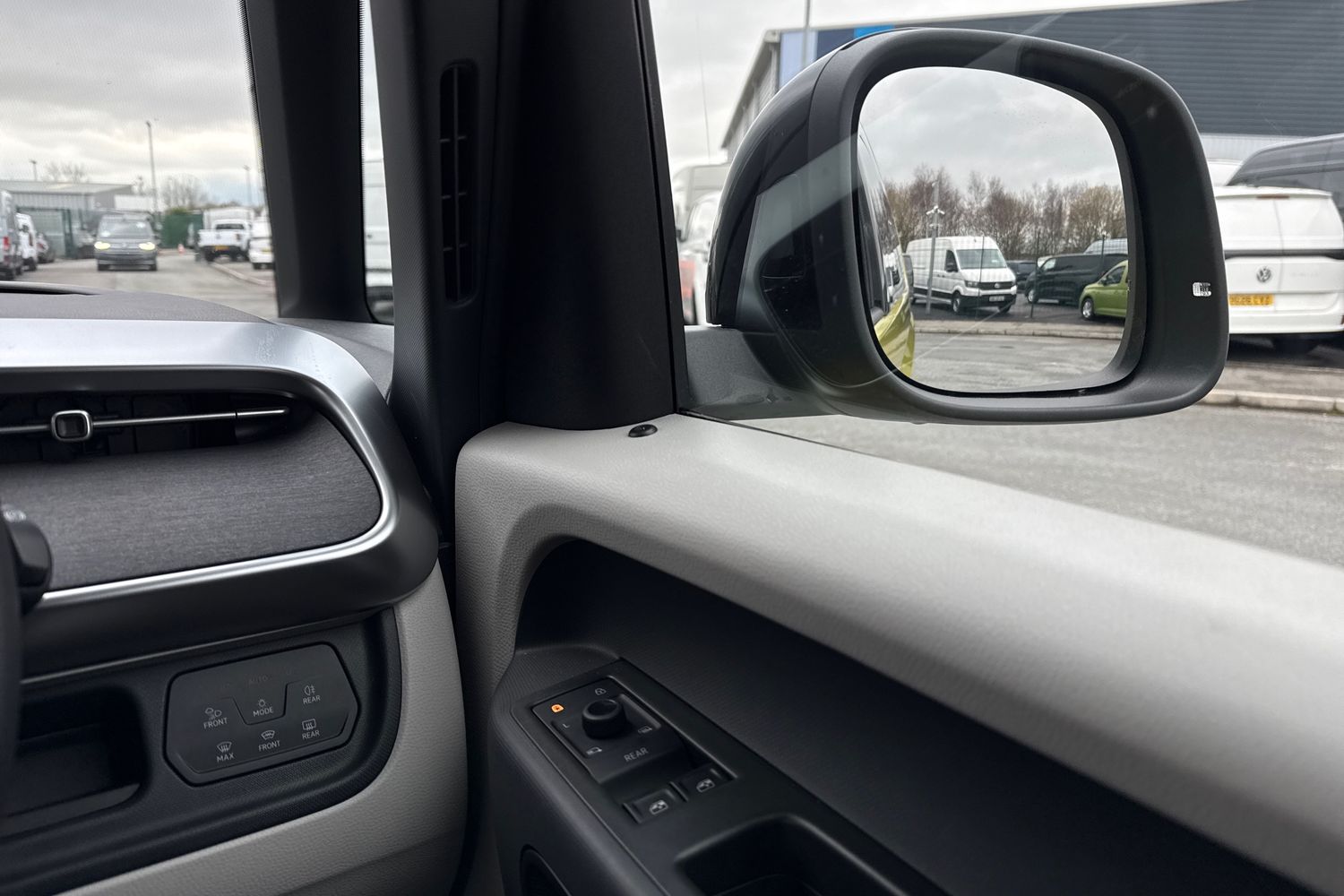 Used Volkswagen ID.Buzz 2025 for sale - 77787520: Photo 21