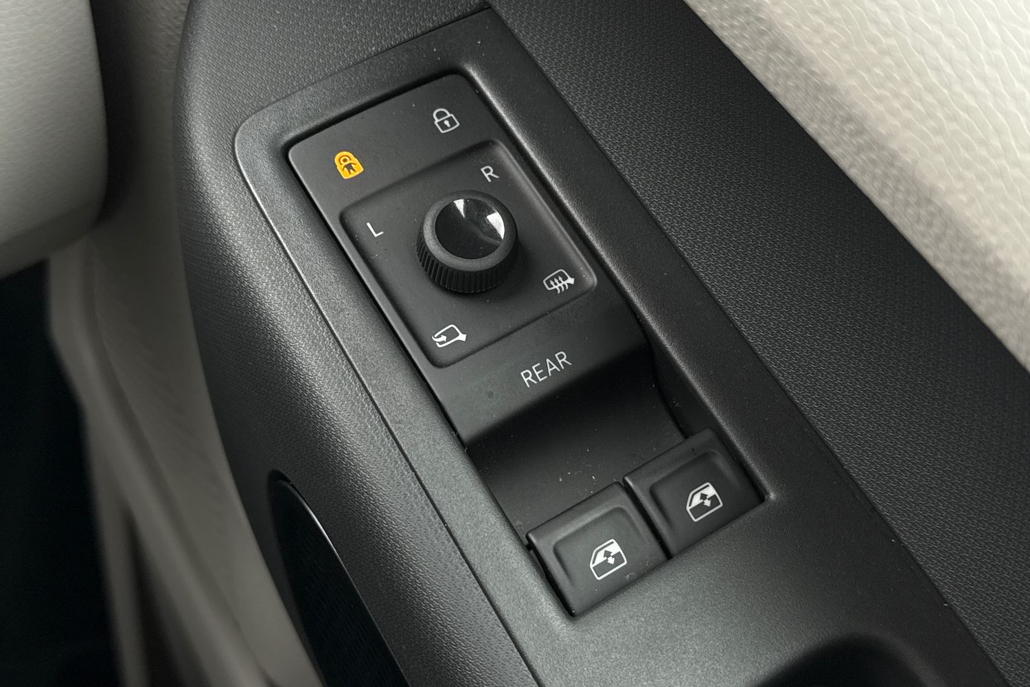 Used Volkswagen ID.Buzz 2025 for sale - 77787520: Photo 37