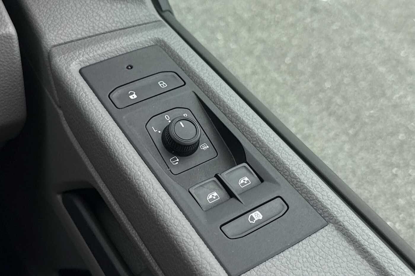 Used Volkswagen Transporter 2024 for sale - 76884216: Photo 39