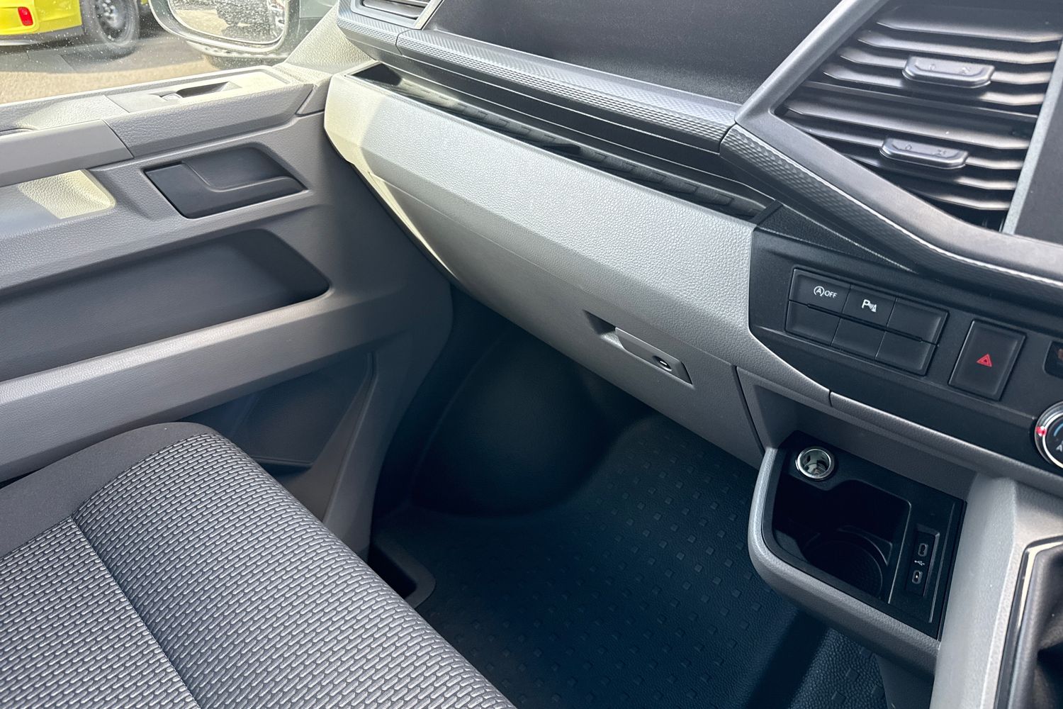 Used Volkswagen Transporter 2024 for sale - 76520038: Photo 19