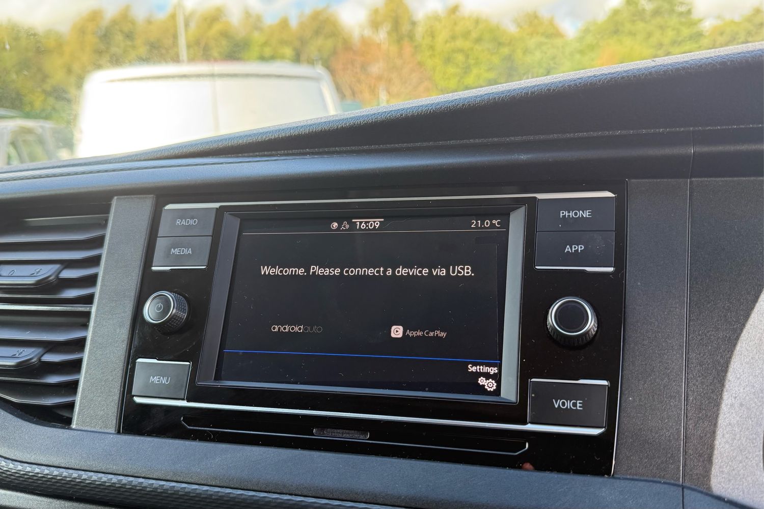 Used Volkswagen Transporter 2024 for sale - 76520038: Photo 48