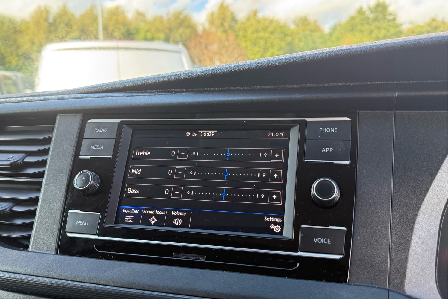 Used Volkswagen Transporter 2024 for sale - 76520038: Photo 51