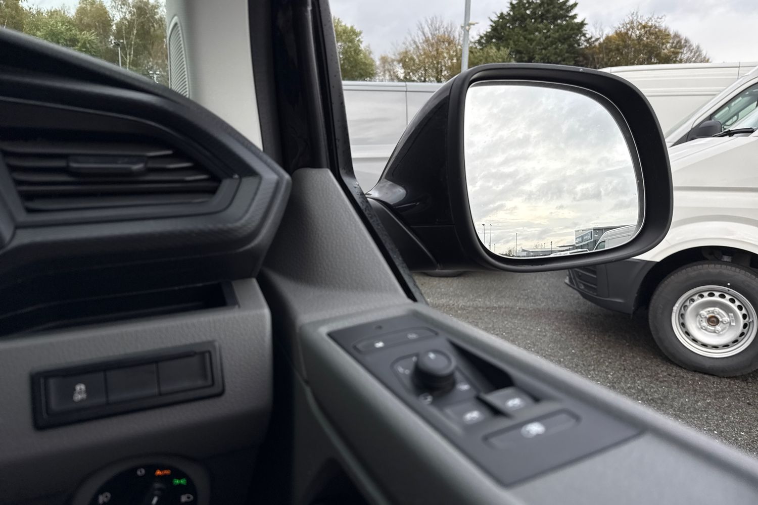 Used Volkswagen Transporter 2024 for sale - 77686815: Photo 21