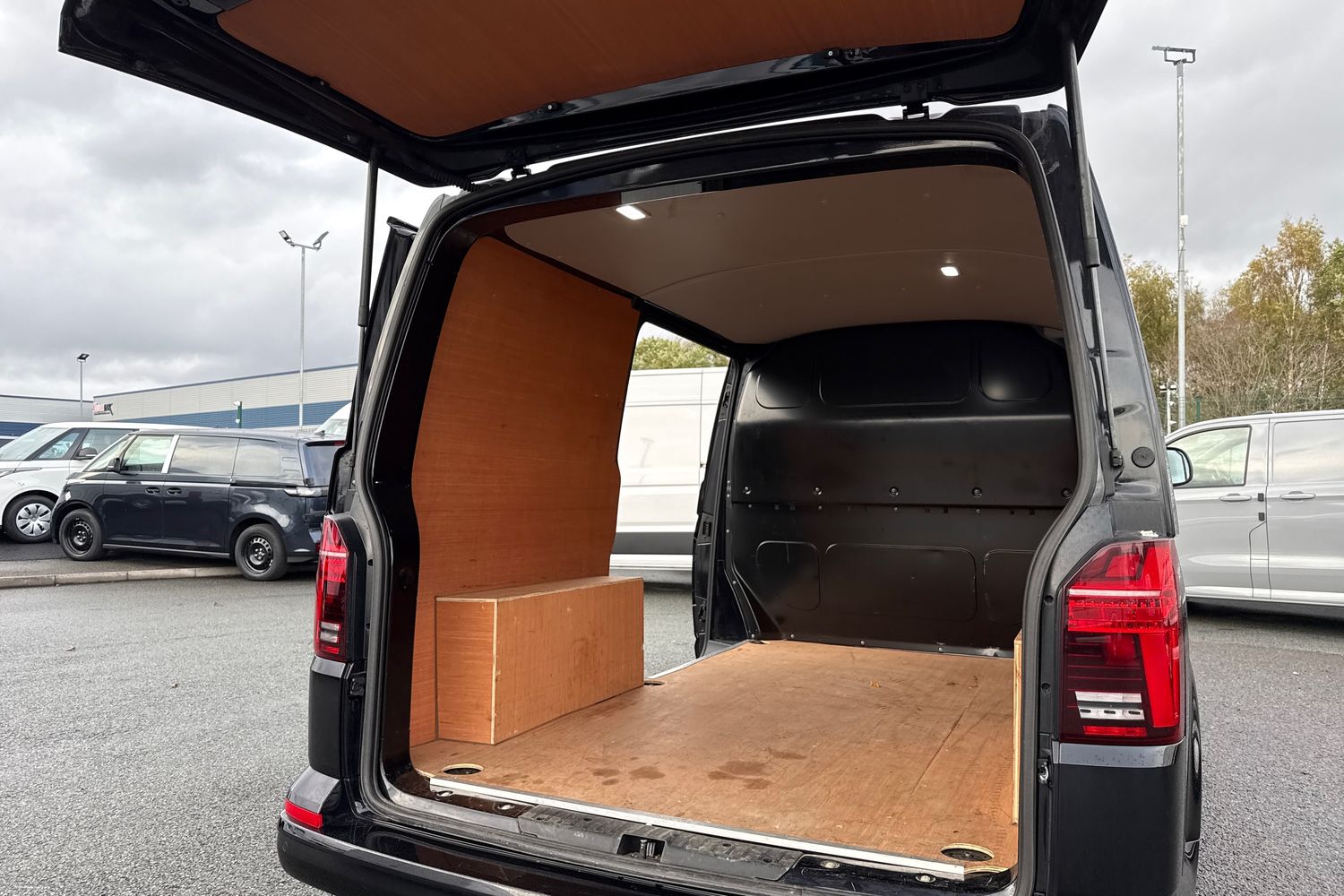 Used Volkswagen Transporter 2024 for sale - 77686815: Photo 34