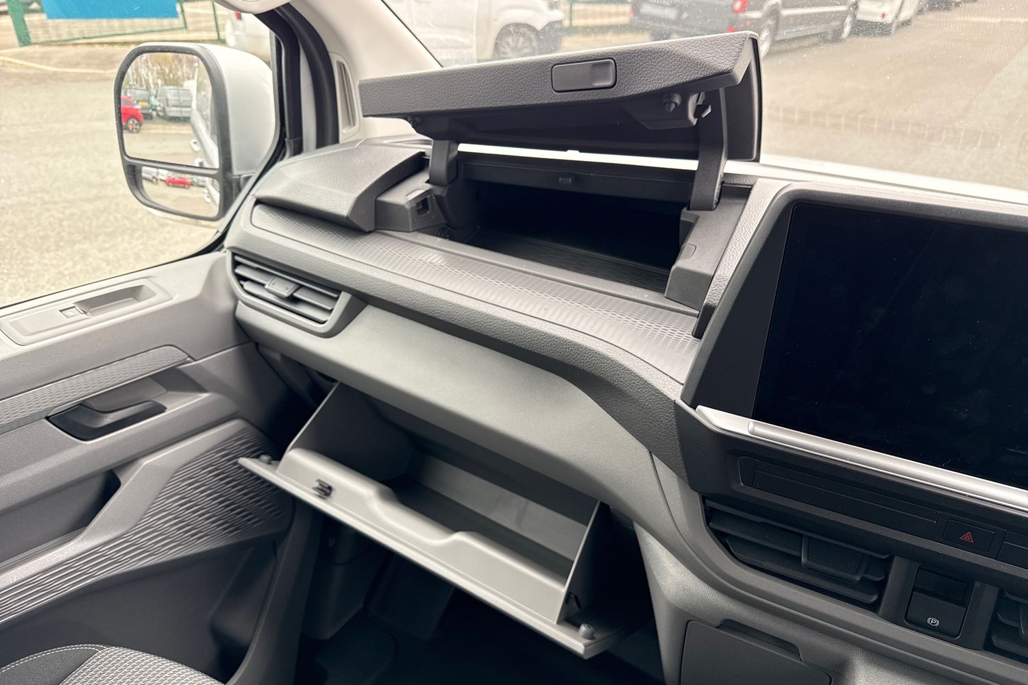 Used Volkswagen Transporter 2025 for sale - 77849341: Photo 33