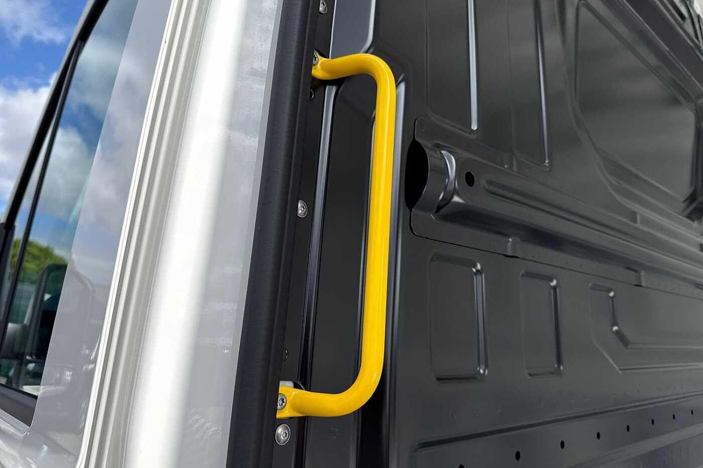 Used Volkswagen Crafter 2025 for sale - 76783041: Photo 32