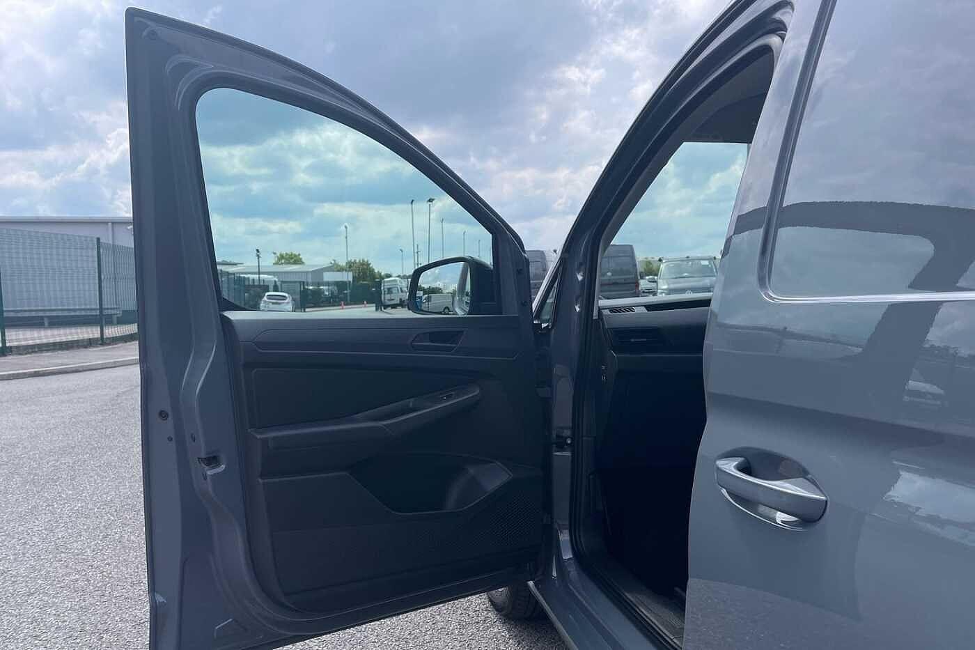 Used Volkswagen Caddy Maxi 2025 for sale - 77287133: Photo 28