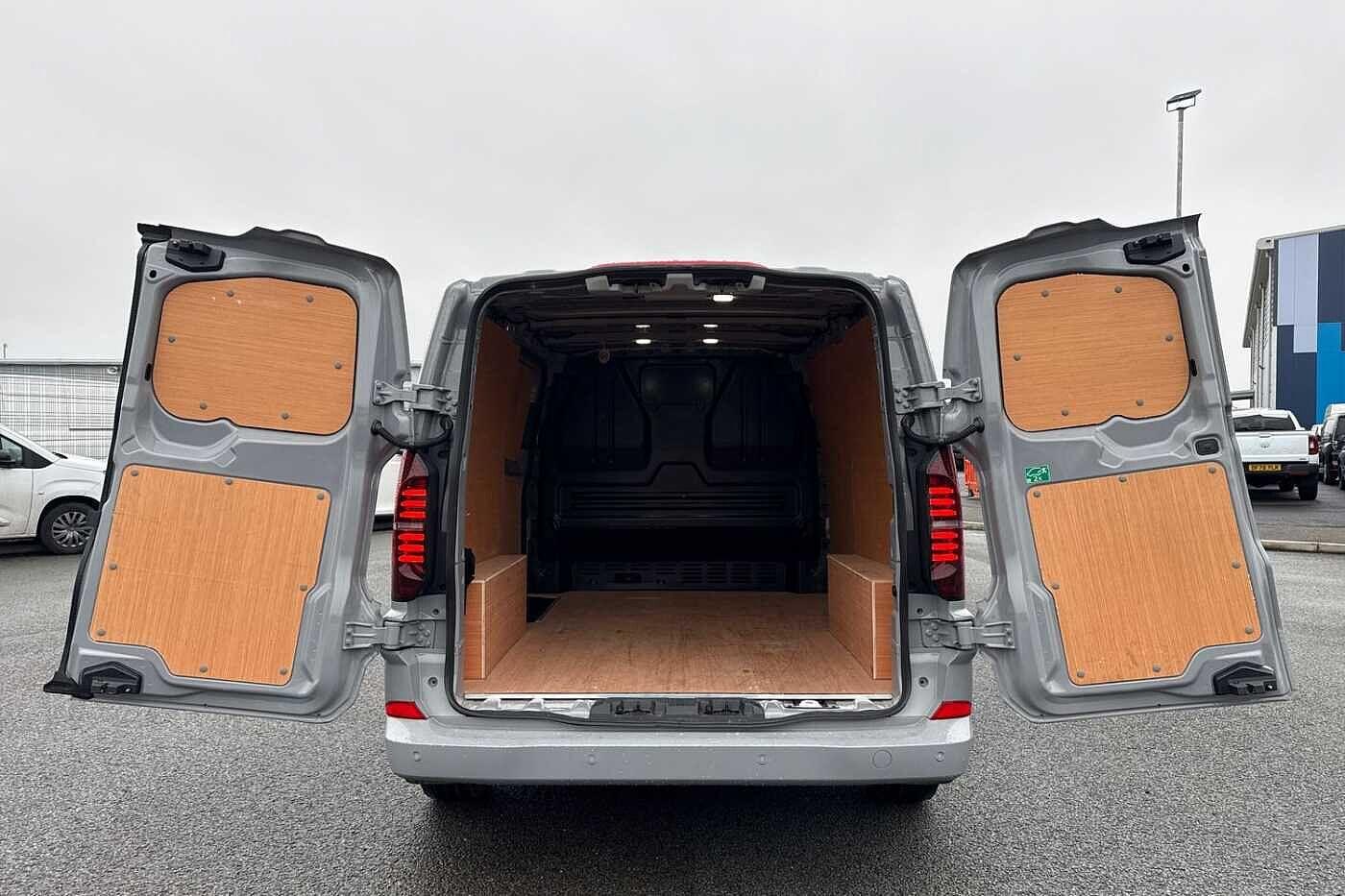 Used Volkswagen Transporter 2025 for sale - 77849332: Photo 9