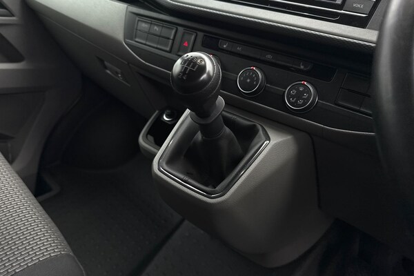 Used Volkswagen Transporter 2024 for sale - 76299884: Photo 19