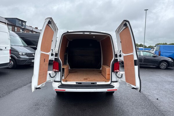 Used Volkswagen Transporter 2024 for sale - 76299884: Photo 32