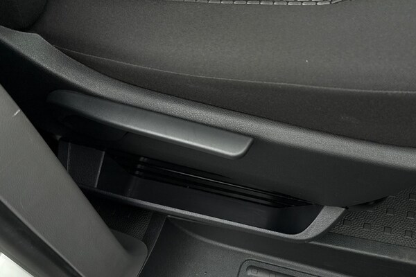 Used Volkswagen Transporter 2024 for sale - 76299884: Photo 38