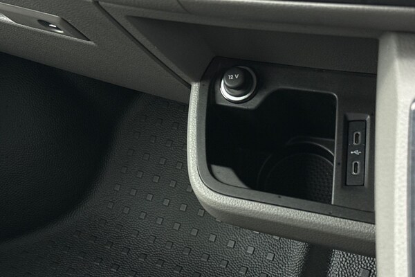 Used Volkswagen Transporter 2024 for sale - 76299884: Photo 41