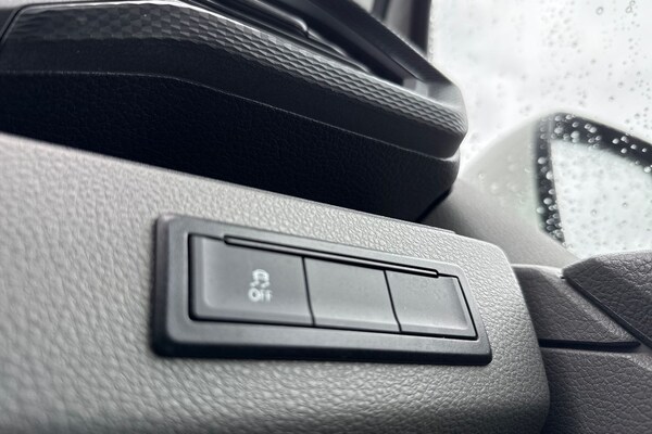 Used Volkswagen Transporter 2024 for sale - 76299884: Photo 46