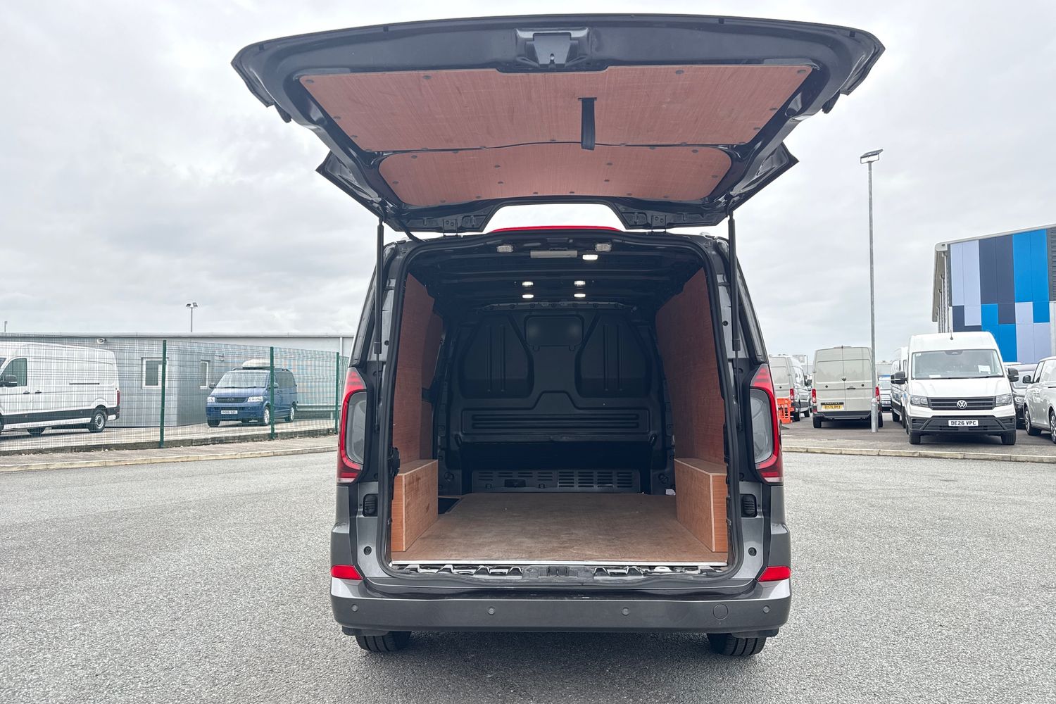 Used Volkswagen Transporter 2025 for sale - 78092140: Photo 6