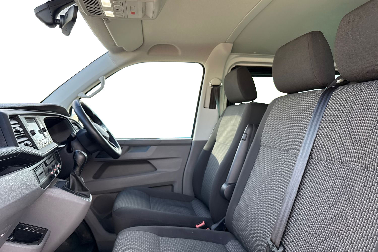 Used Volkswagen Transporter 2024 for sale - 76368650: Photo 15