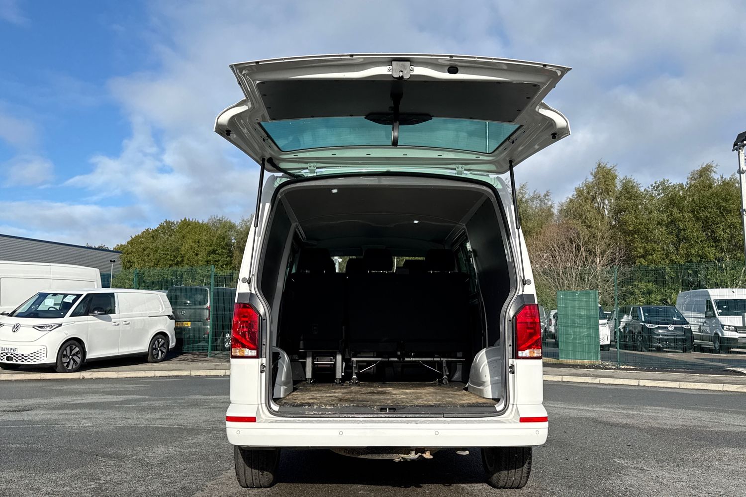 Used Volkswagen Transporter 2024 for sale - 76368650: Photo 6