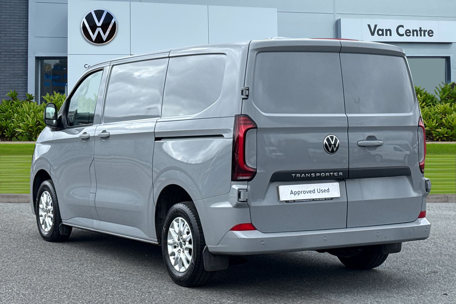 Used Volkswagen Transporter 2025 for sale - 77888904: Photo 2