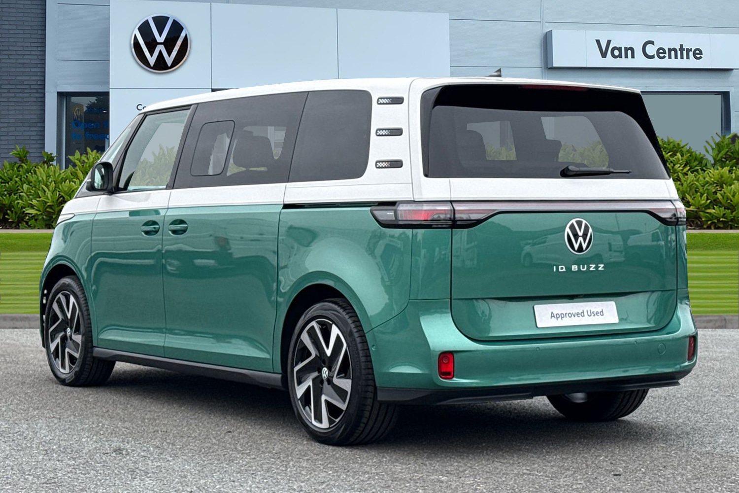 Used Volkswagen ID.Buzz 2025 for sale - 76405882: Photo 2