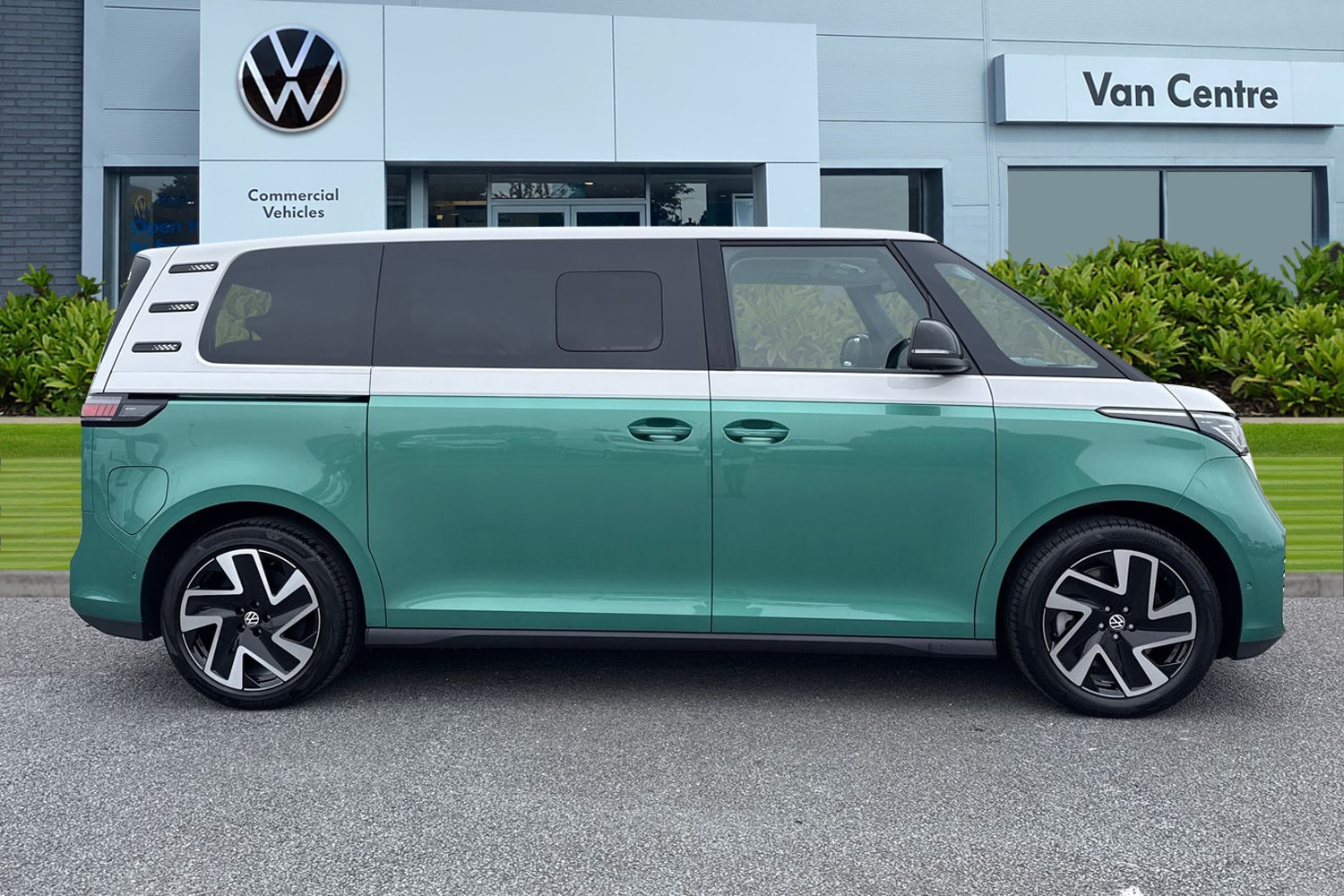 Used Volkswagen ID.Buzz 2025 for sale - 76405882: Photo 3