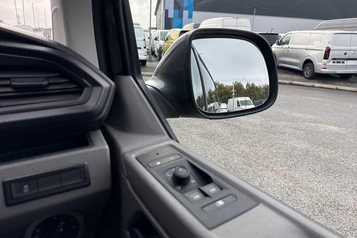 Used Volkswagen Transporter 2024 for sale - 76847887: Photo 17