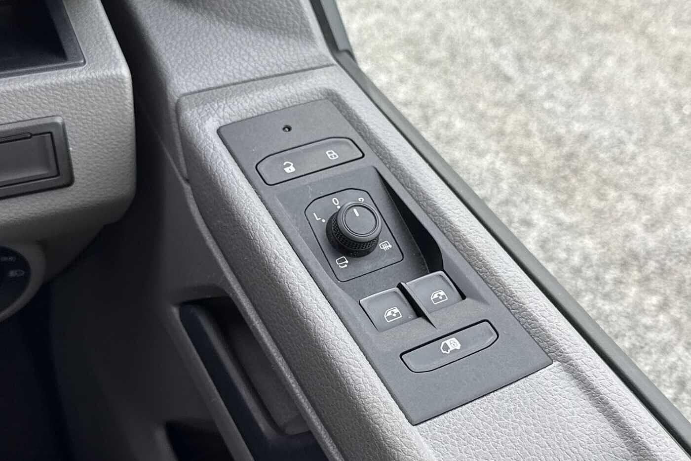 Used Volkswagen Transporter 2024 for sale - 76847887: Photo 41