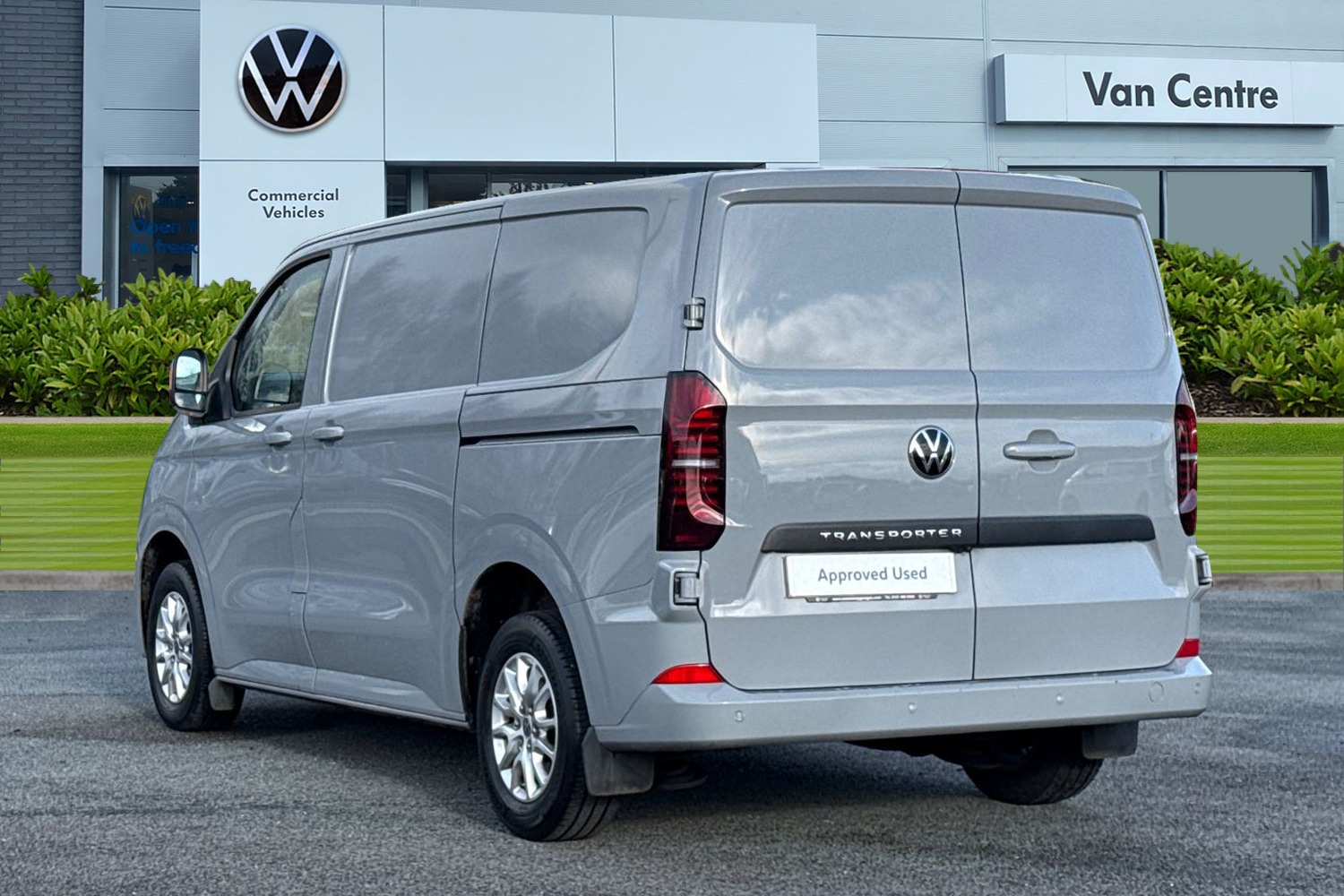 Used Volkswagen Transporter 2025 for sale - 77500764: Photo 2