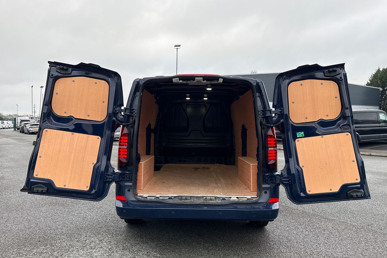 Used Volkswagen Transporter 2025 for sale - 77451060: Photo 7