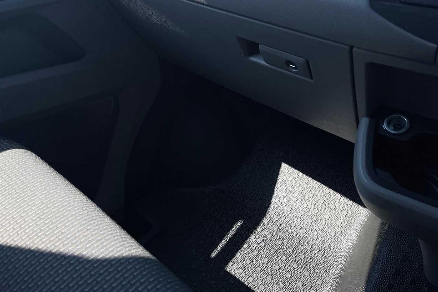 Used Volkswagen Transporter 2024 for sale - 77187312: Photo 14