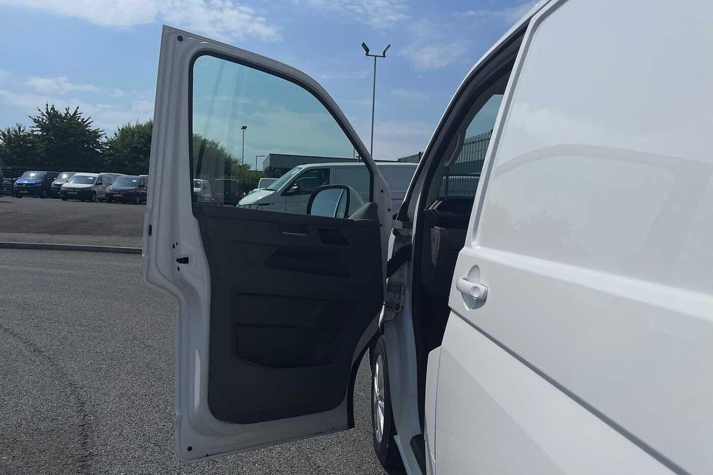 Used Volkswagen Transporter 2024 for sale - 77187312: Photo 26